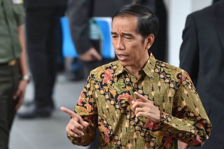 Pemerintahan Presiden Joko Widodo mencanangkan penambahan jalan yang membutuhkan dana 713 triliun rupiah. Foto oleh AFP