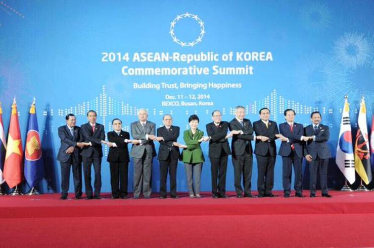 Presiden Jokowi menghadiri 2014 ASEAN-Republic of Korea Commemorative Summit di Busan, Korea Selatan. Foto oleh Setkab.go.id